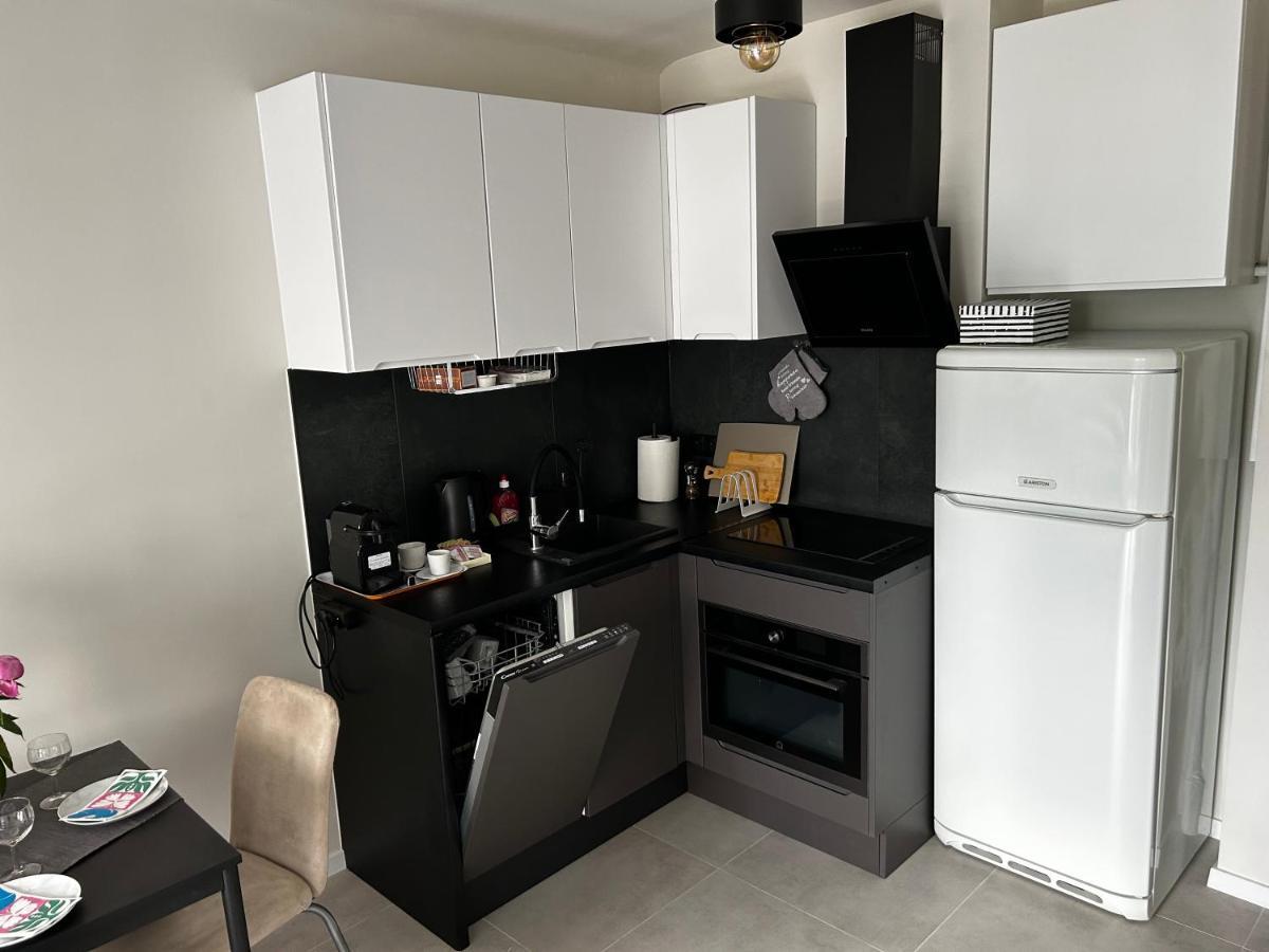 Sky Apartment Comfy Suite Pereca Varsóvia Exterior foto
