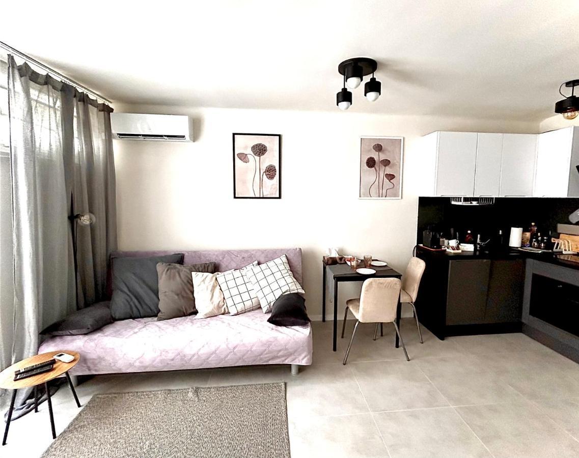 Sky Apartment Comfy Suite Pereca Varsóvia Exterior foto